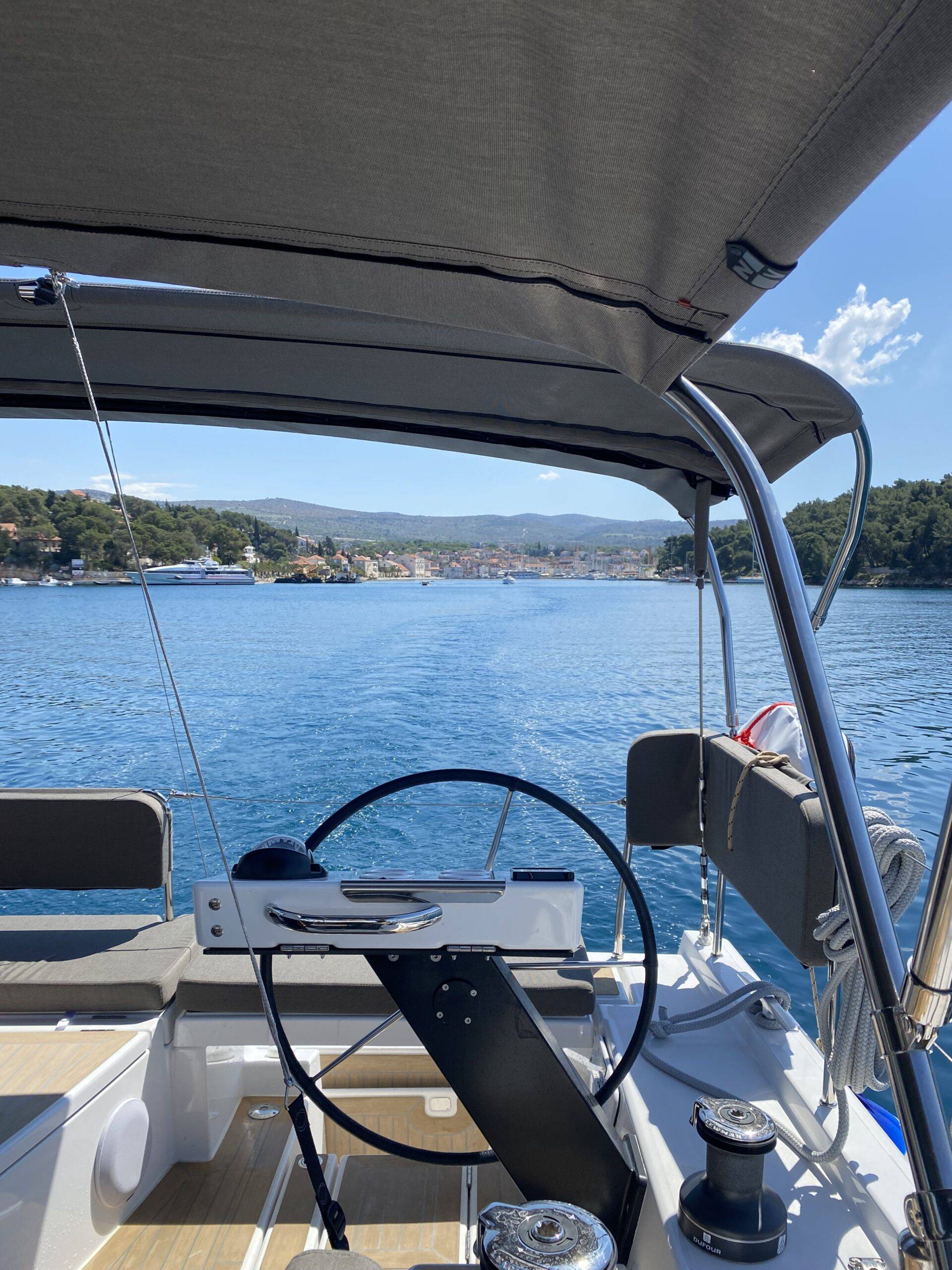 Angelique cockpit helm